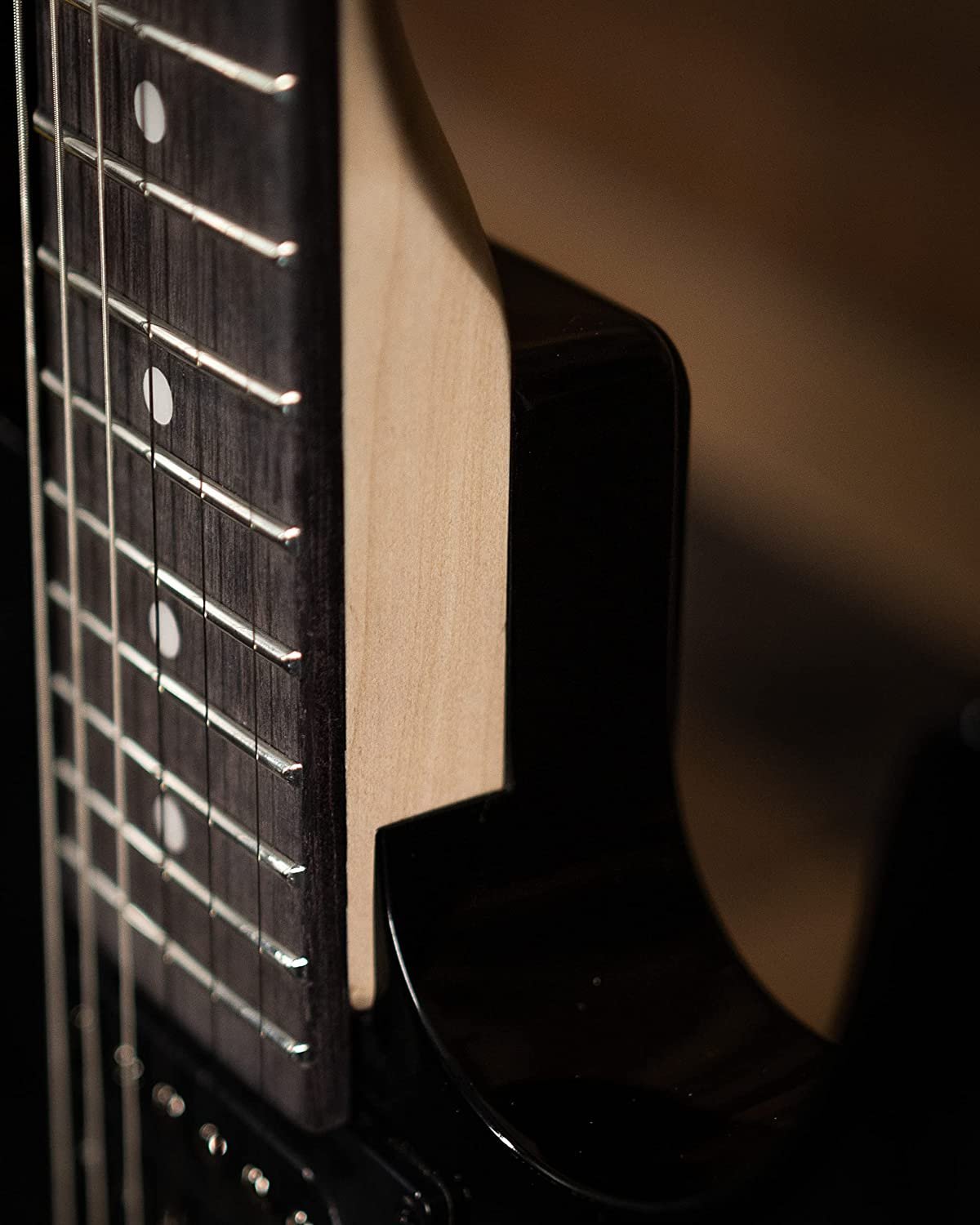 Jackson JS Series Dinky JS11, Amaranth Fingerboard, Gloss Black Electric Guitar