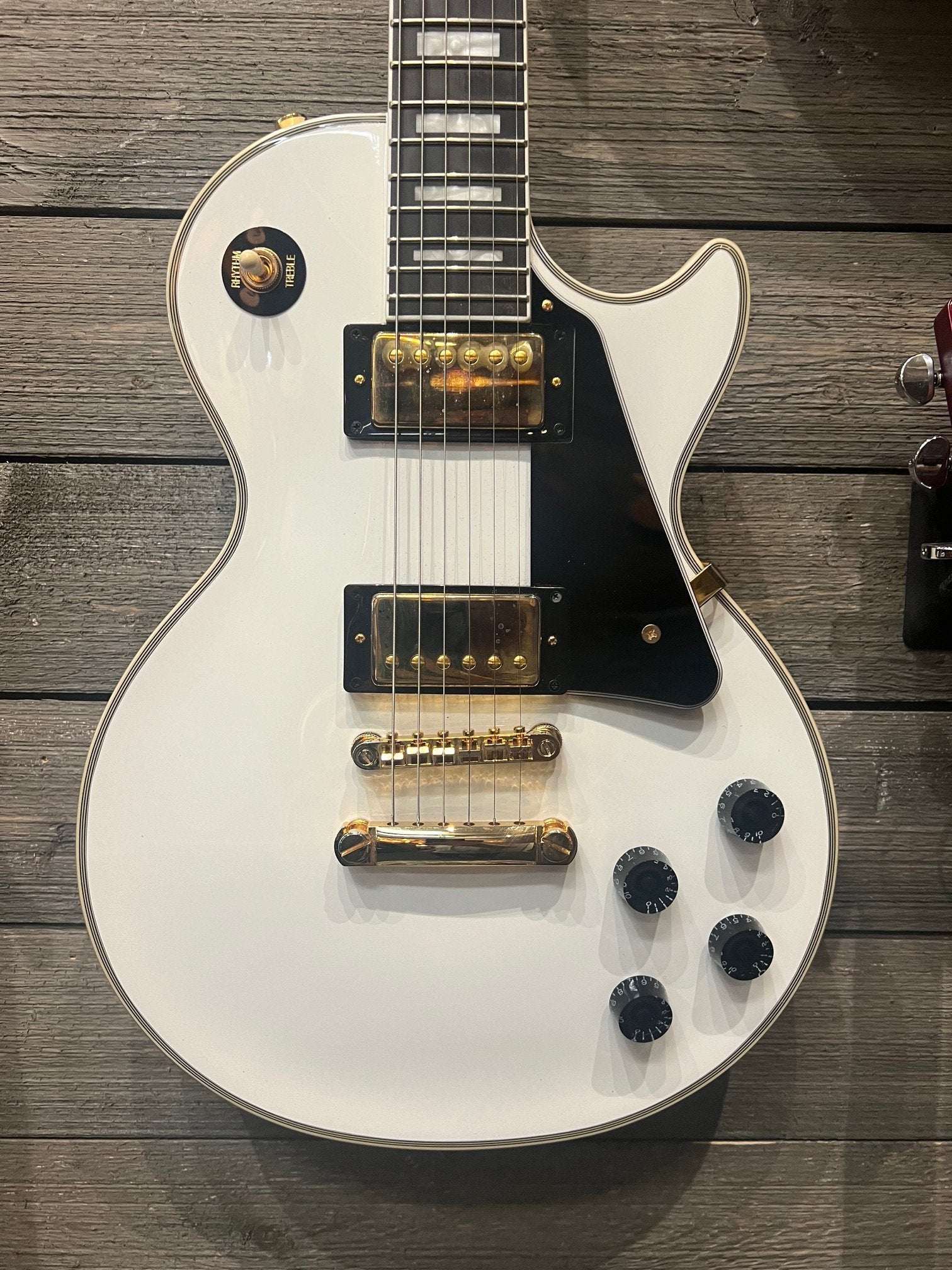 Epiphone Les Paul Custom, Alpine White with Gold Hardware