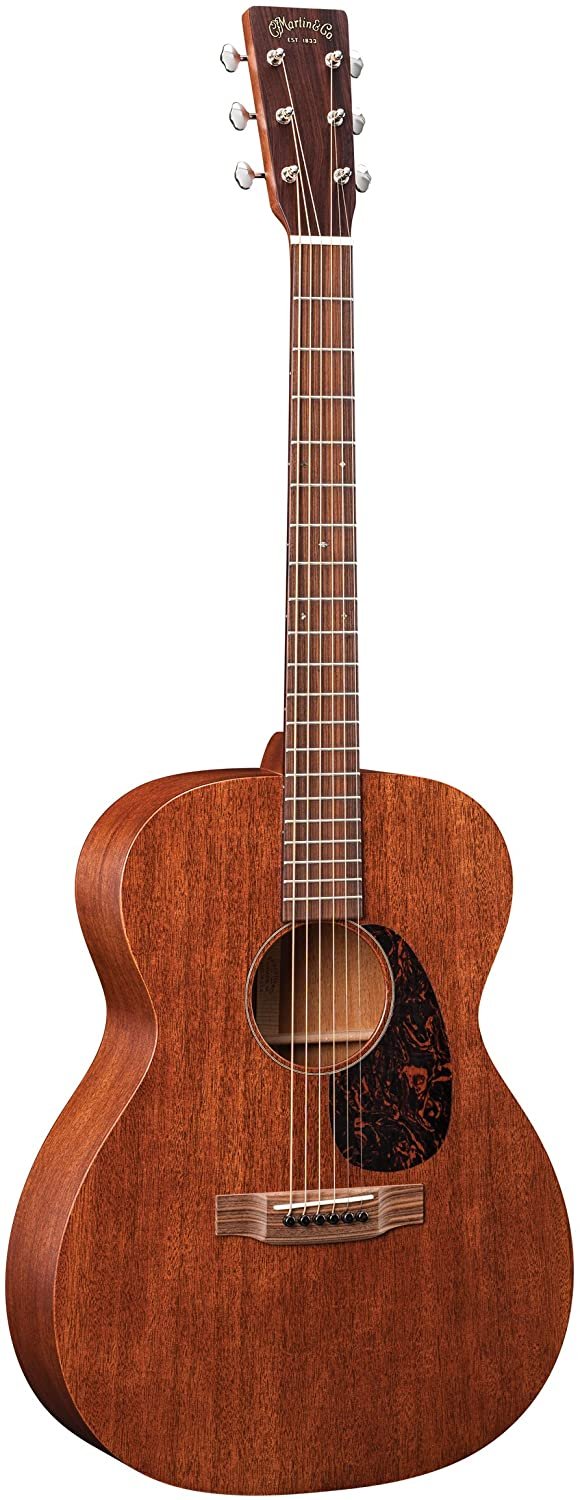 Martin Guitar 000-15M with Gig Bag, Acoustic Guitar for the Working Musician, Mahogany Construction, Satin Finish, 000-14 Fret, and Low Oval Neck Shape