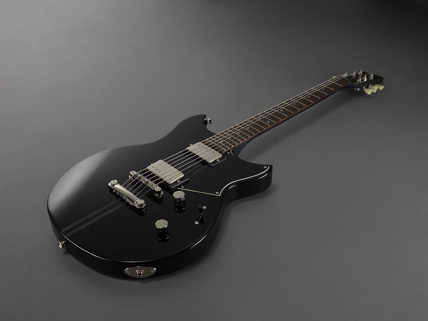 Yamaha Revstar Element RSE20 BL Electric Guitar, Black
