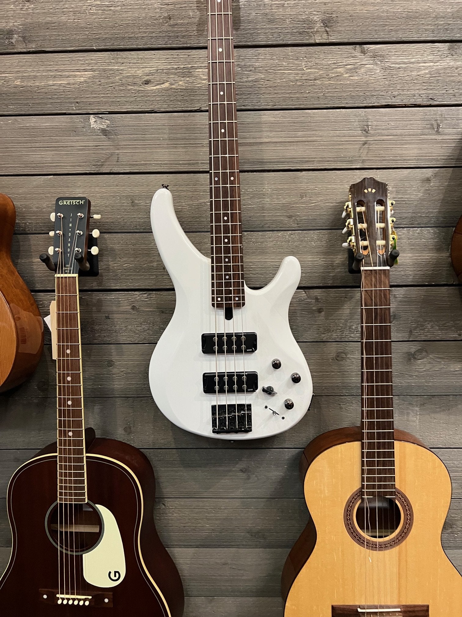 Yamaha 4 String Bass Guitar, Right Handed, White, (TRBX304 WH)