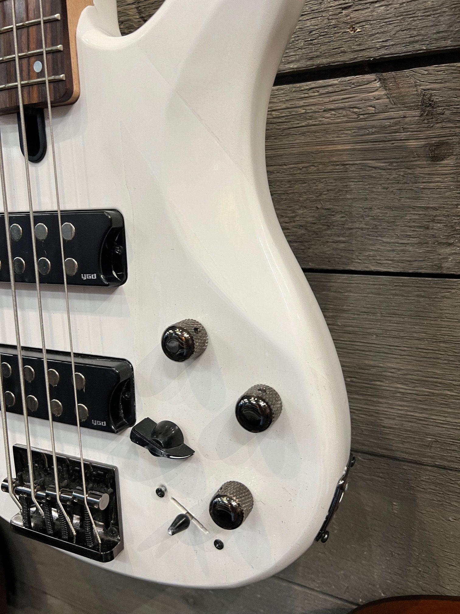 Yamaha 4 String Bass Guitar, Right Handed, White, (TRBX304 WH)