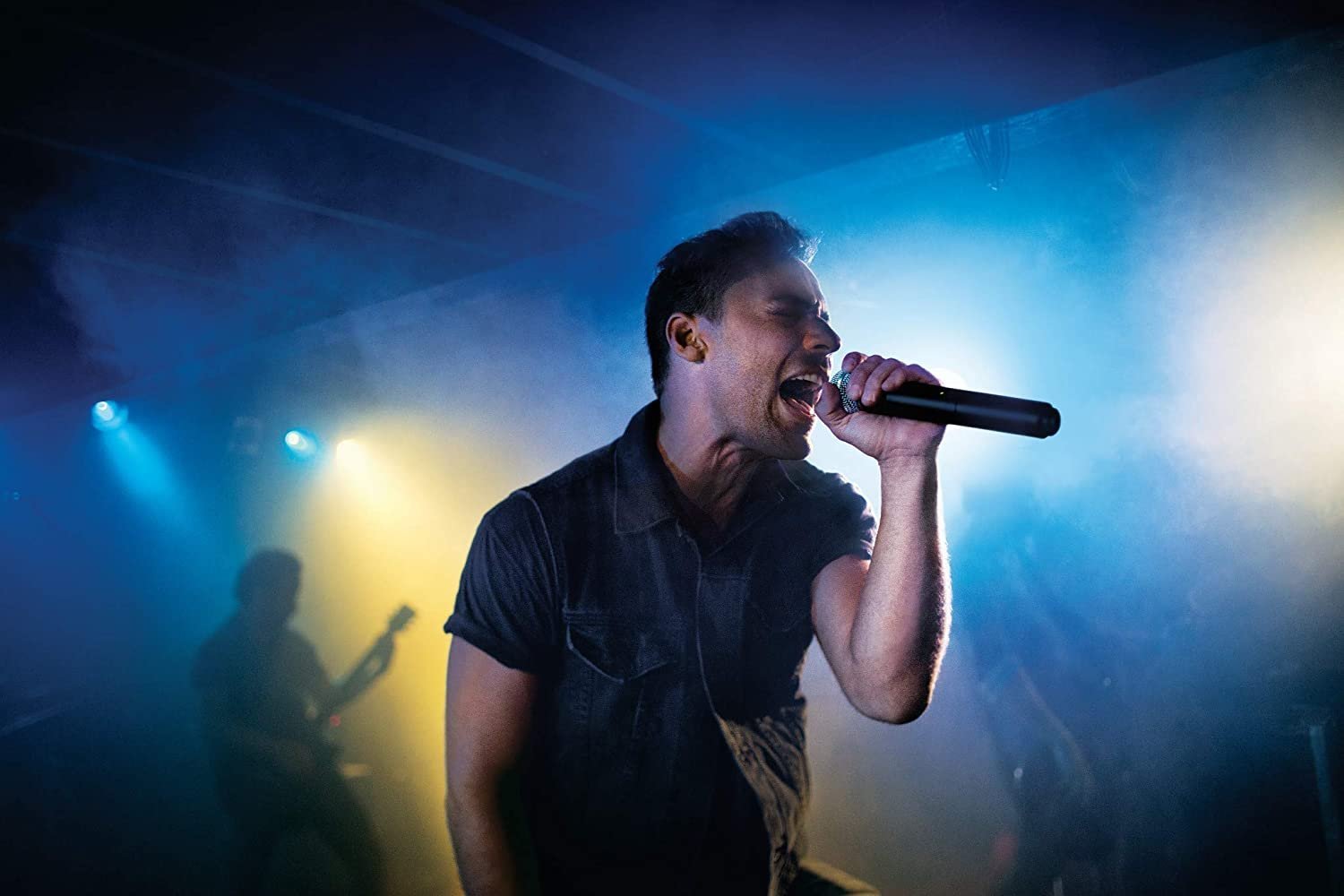 Shure BLX24/SM58 UHF Wireless Microphone System - Perfect for Church, Karaoke, Vocals - 14-Hour Battery Life, 300 ft Range | Includes SM58 Handheld Vocal Mic, Single Channel Receiver | J11 Band