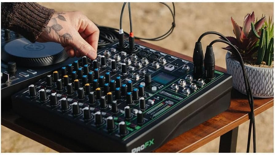 Mackie ProFX10 Go Battery-powered 10-channel Mixer with USB and Enhanced Effects