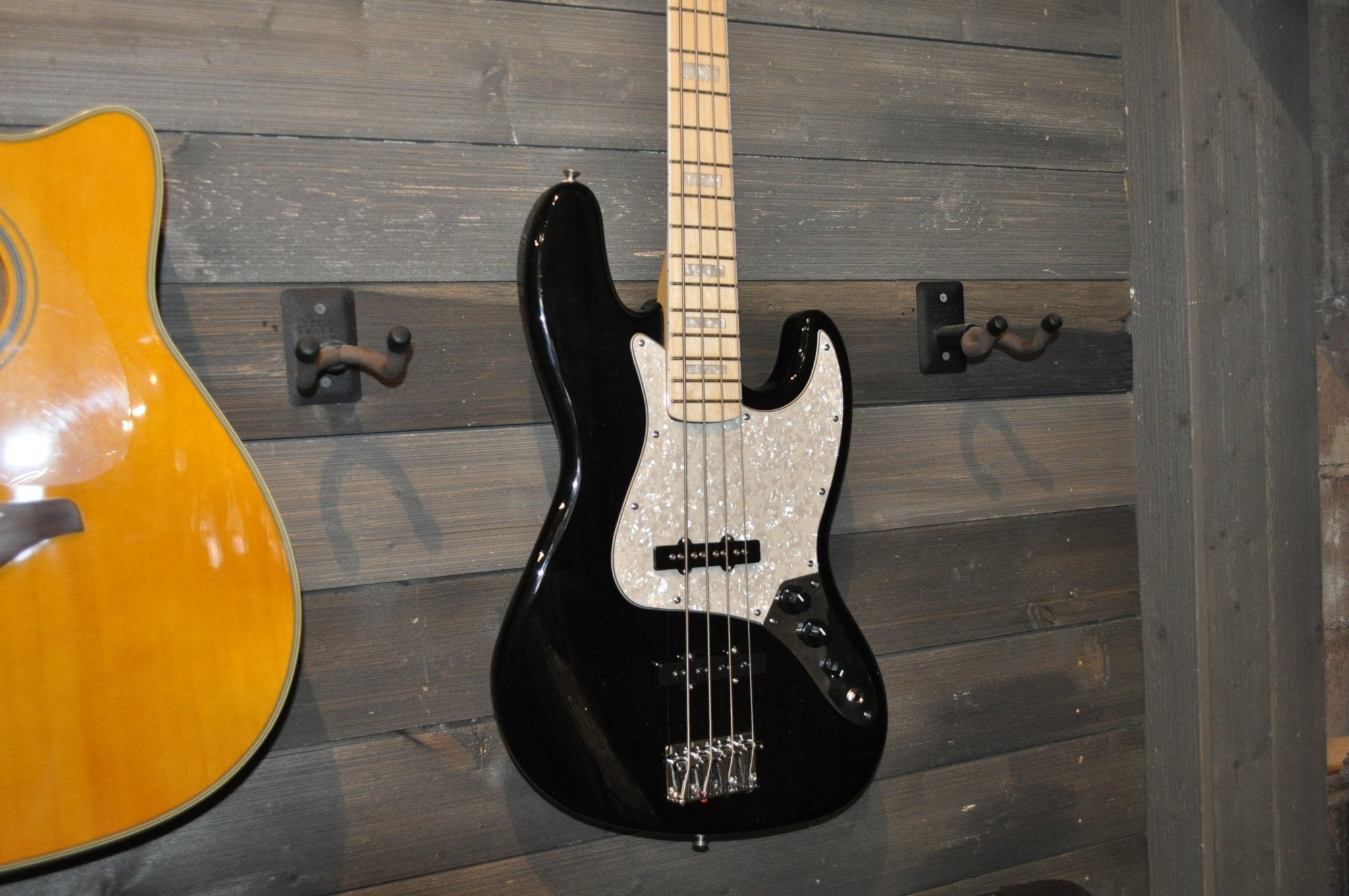 Counterfeit Geddy Lee Jazz Bass Guitar Maple Neck, Black