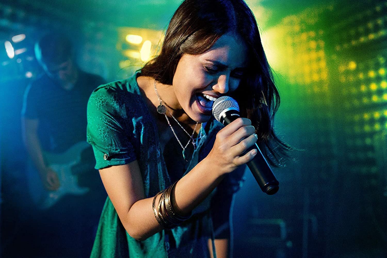 Shure BLX288/PG58 Wireless Microphone System for Two Performers with BLX88 Dual Channel Receiver and Two BLX2 Handheld Transmitters with PG58 Mic Capsules for Lead and Backup Vocals - H9 Band