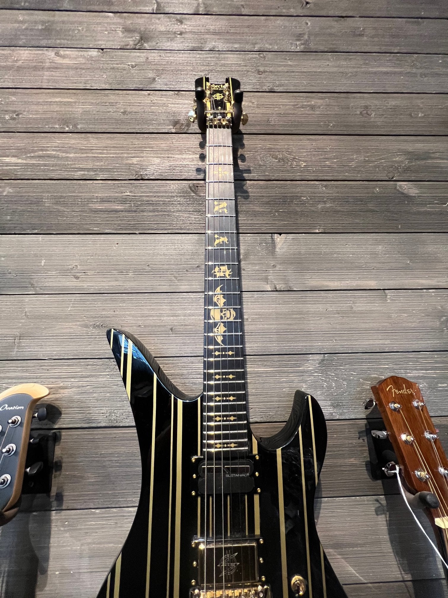 Schecter Synyster Gates Custom-S - Black with Gold Stripes