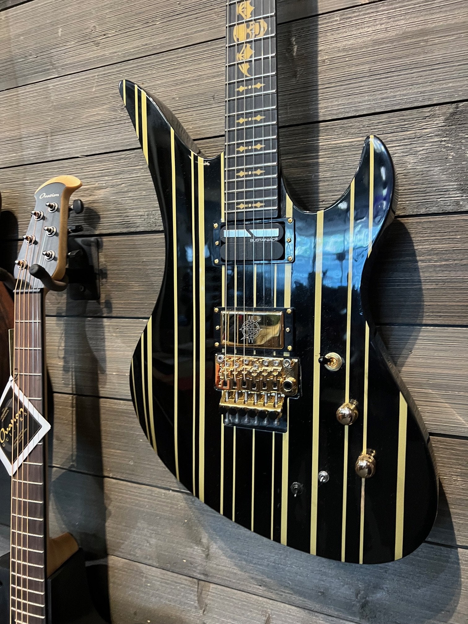 Schecter Synyster Gates Custom-S - Black with Gold Stripes