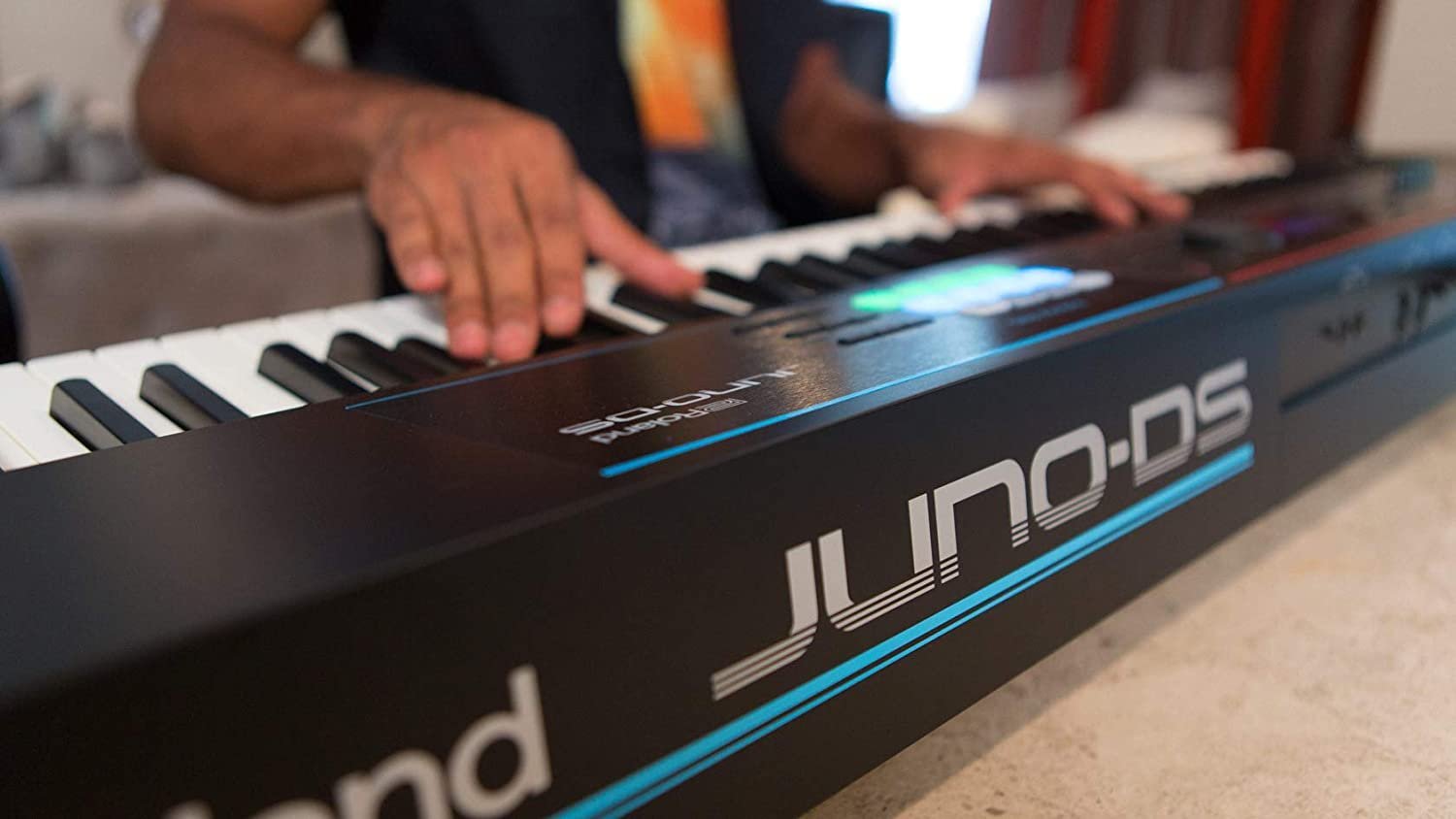 Roland JUNO-DS 88-Key Lightweight Weighted-Action Keyboard with Pro Sounds