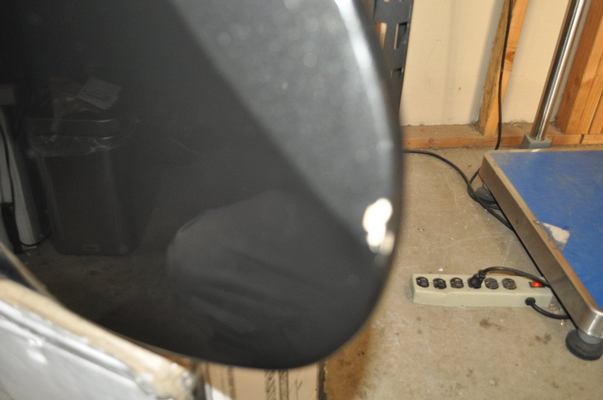 Affinity Series Jazz Bass VI, Laurel Fingerboard, Black Pickguard, Black Metallic