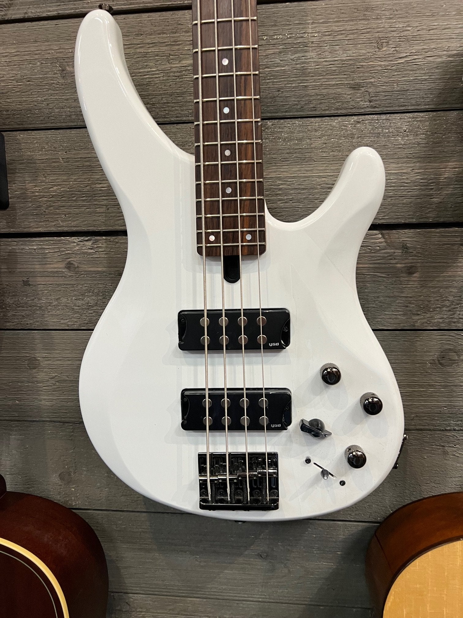 Yamaha 4 String Bass Guitar, Right Handed, White, (TRBX304 WH)