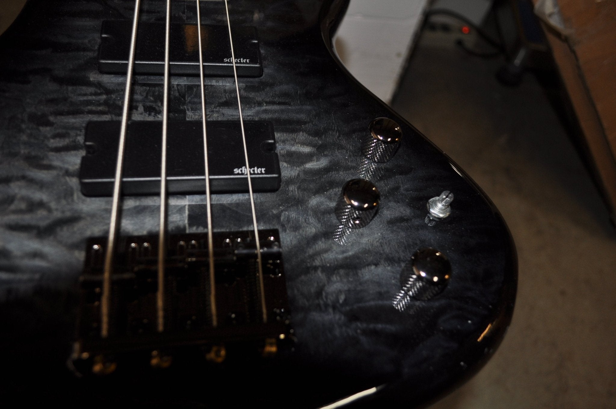 Schecter Stiletto Extreme-4 Bass Guitar (4 String, See-Thru Black)