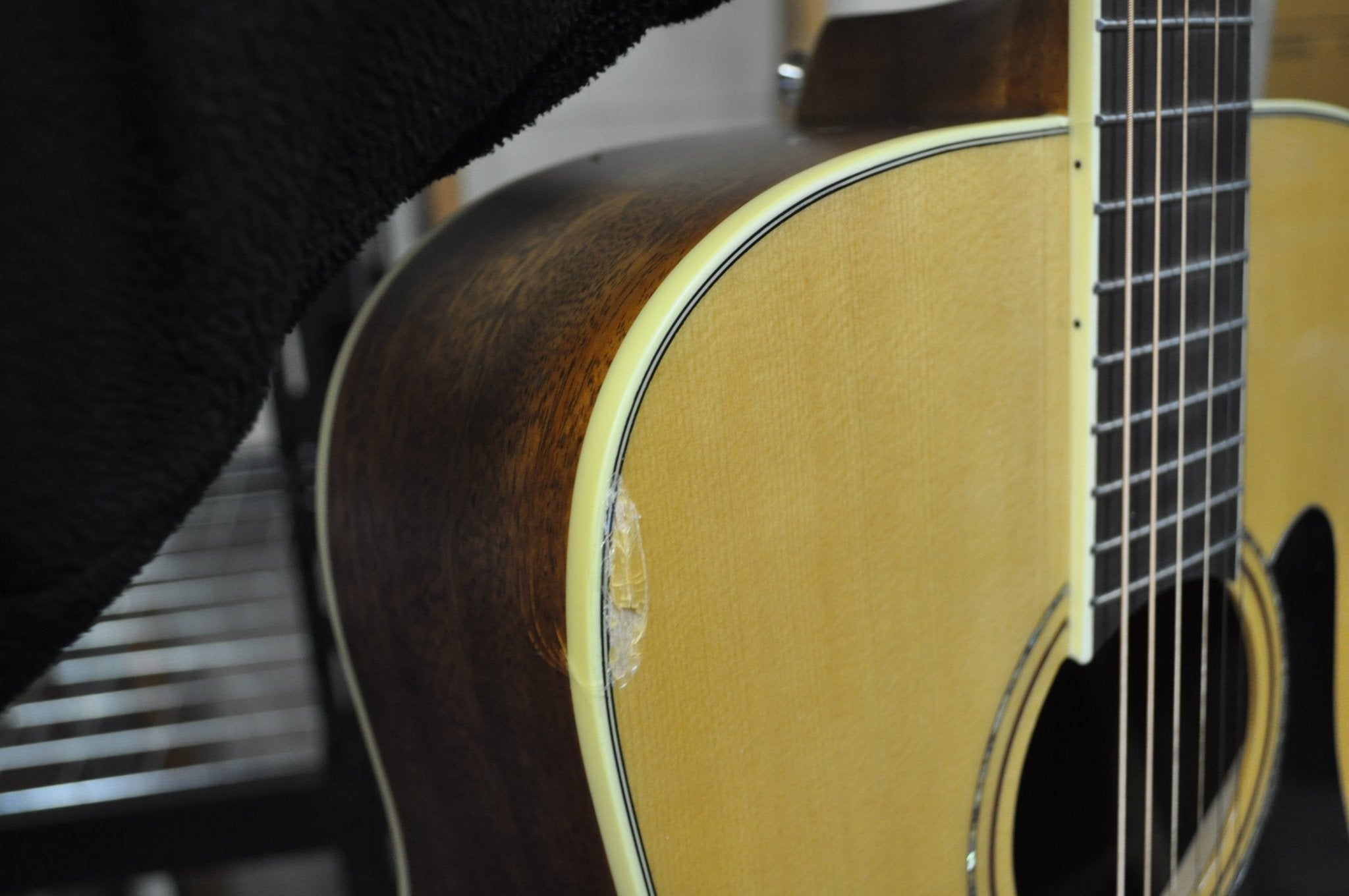 Alvarez Artist Series AD60 Dreadnought Guitar, Natural/Gloss Finish