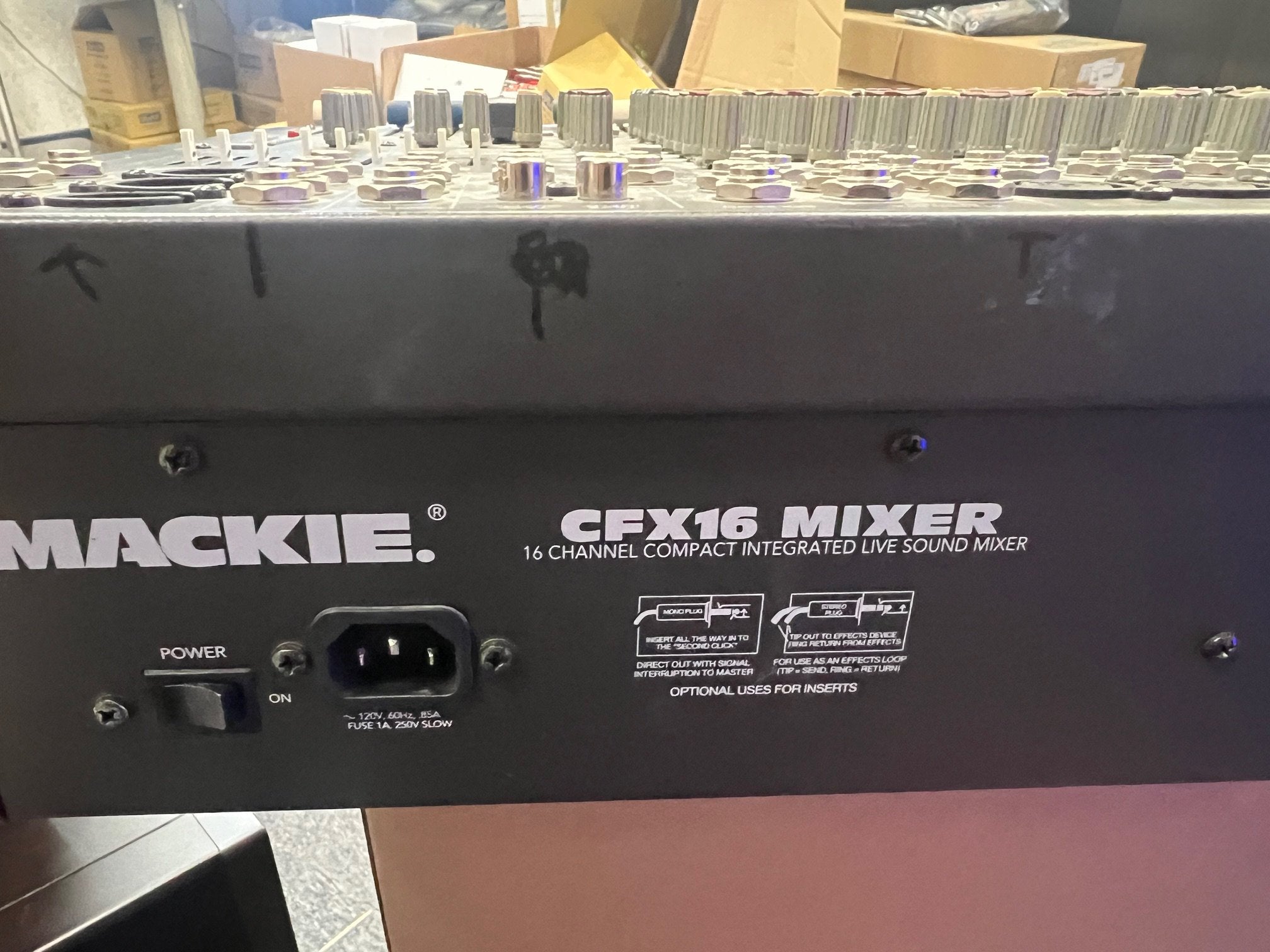 Mackie CFX16 Mixer