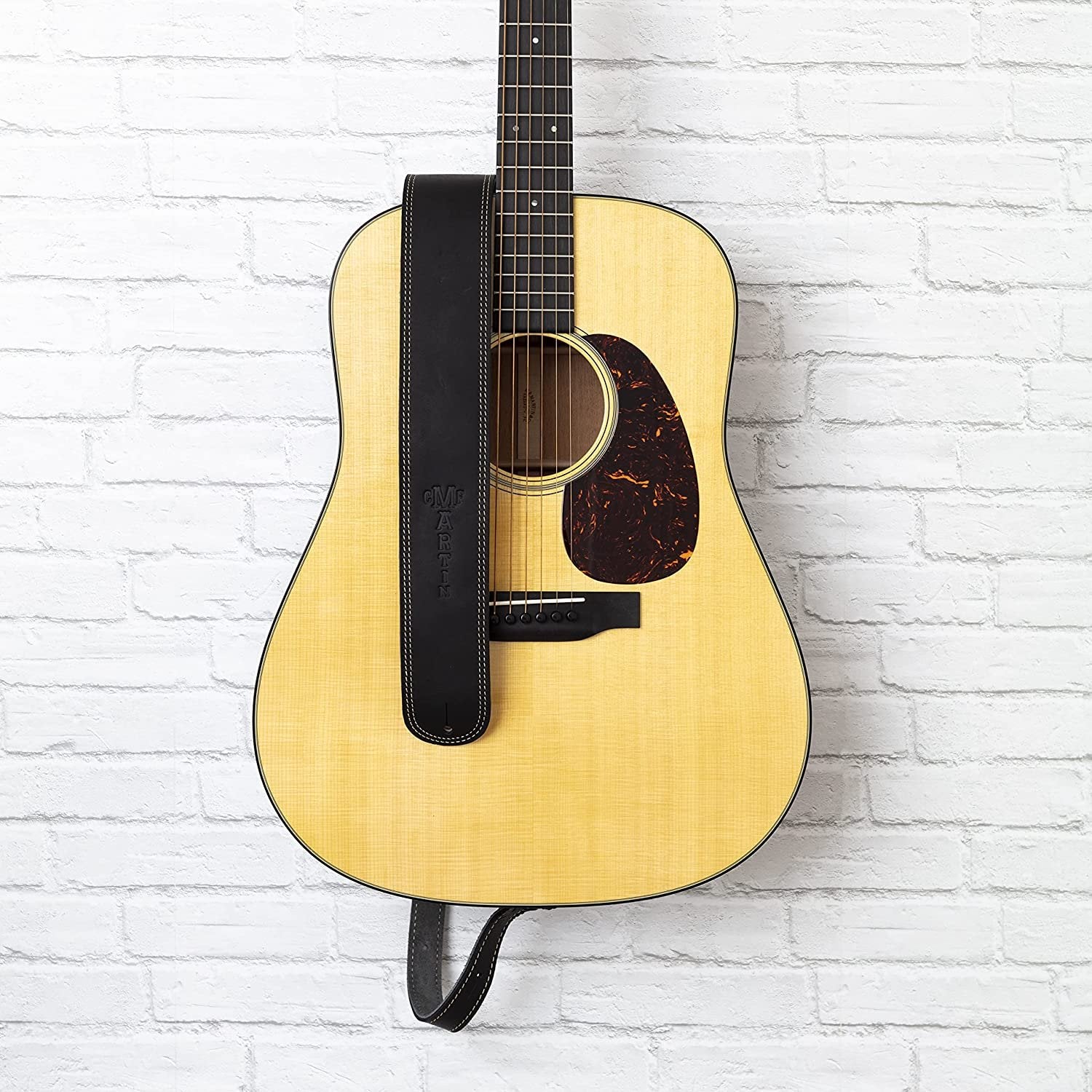 C.F. Martin 18A0013 Ball Glove Leather/Suede Guitar Strap, Black.