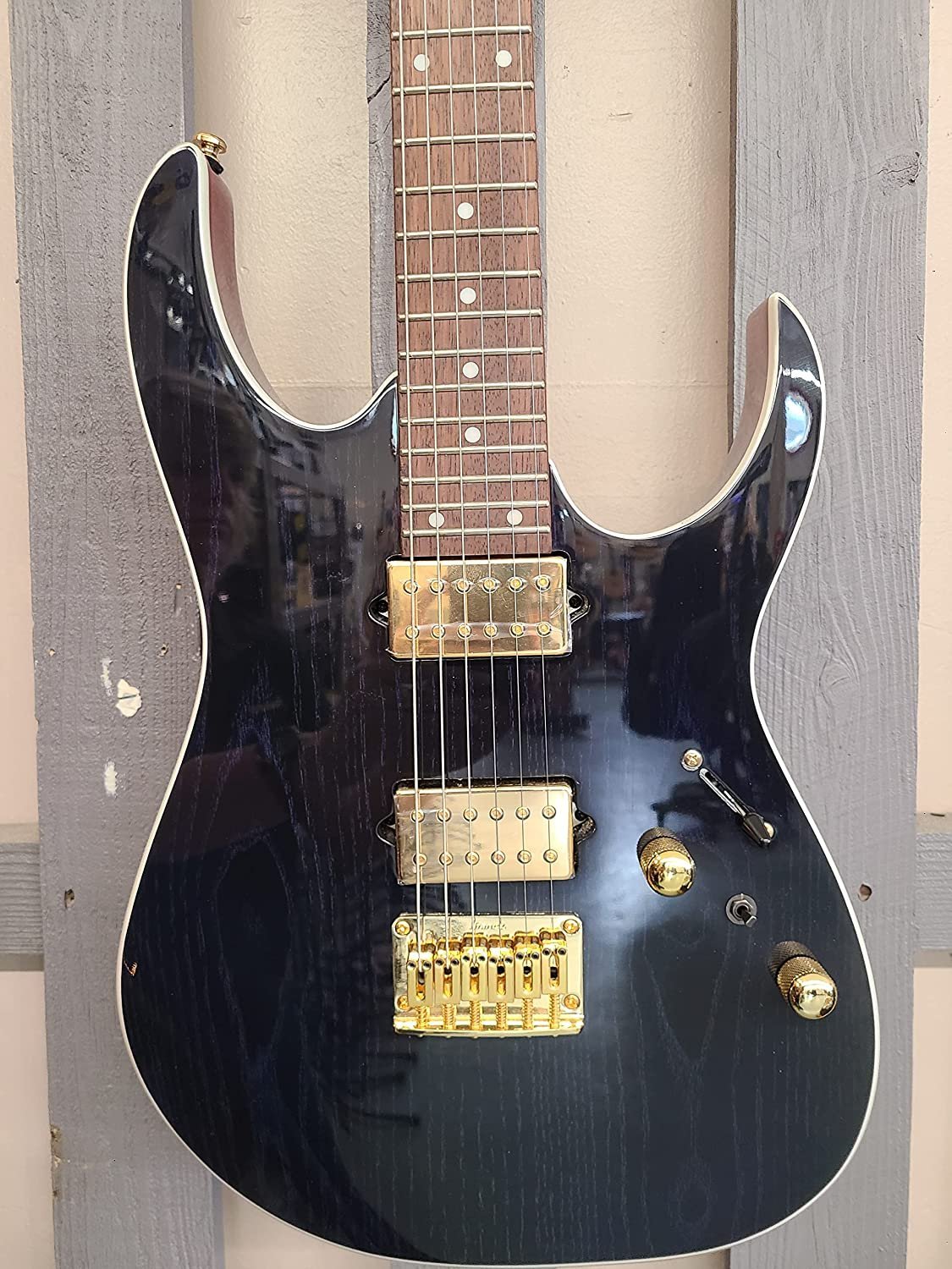 Ibanez RG421HPAH High Performance Blue Wave Black