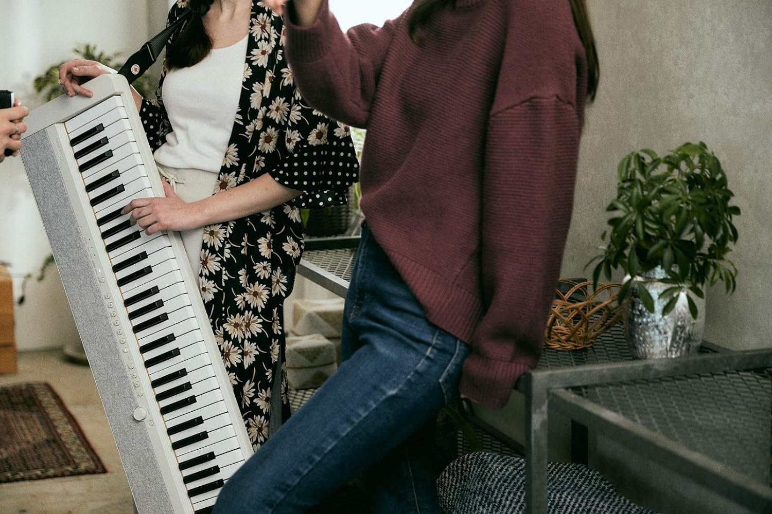 Casio Casiotone, 61-Key Portable Keyboard (CT-S1WE)