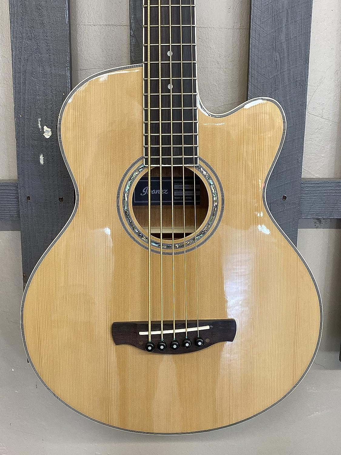 Ibanez AEB105E - Natural High Gloss